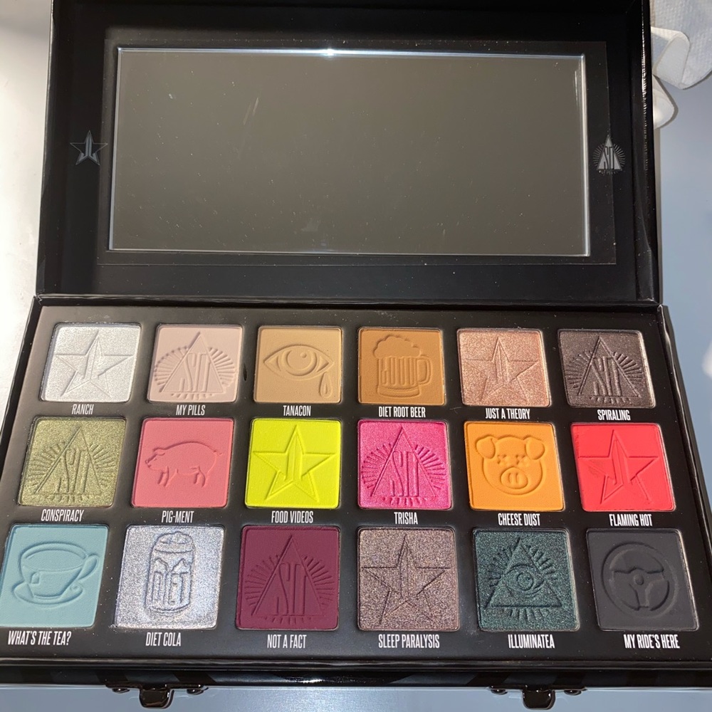 Jeffree Star x Shane Dawson Conspiracy Palette